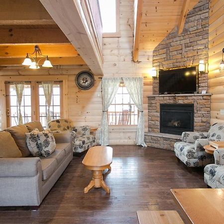ברלין Hummingbird Haven Cabin By Amish Country Lodging מראה חיצוני תמונה