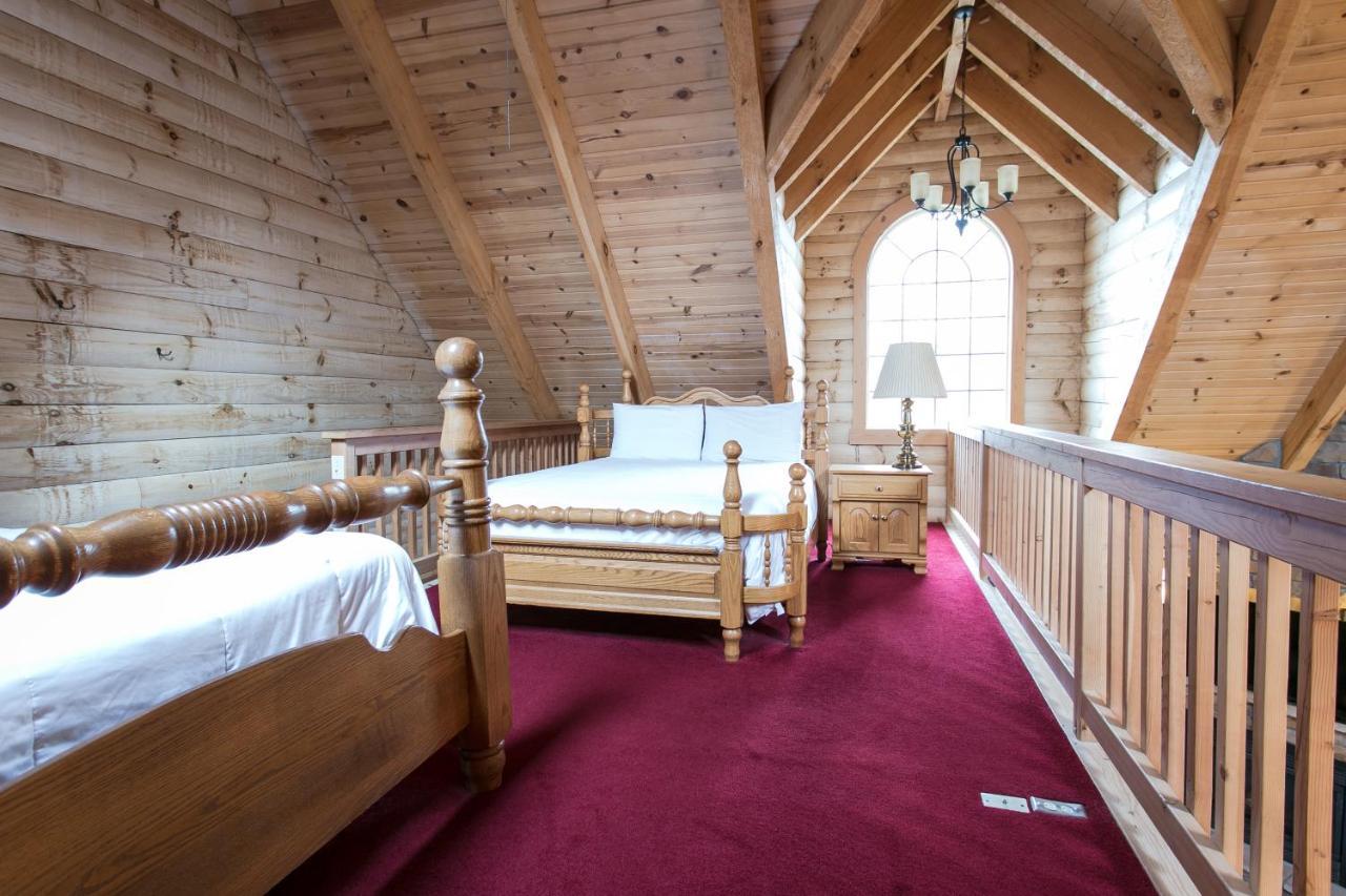 ברלין Hummingbird Haven Cabin By Amish Country Lodging מראה חיצוני תמונה